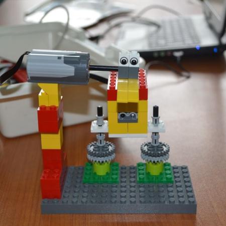 duplo robot - Google Search Lego projecten, Lego activiteiten, Lego ideeën